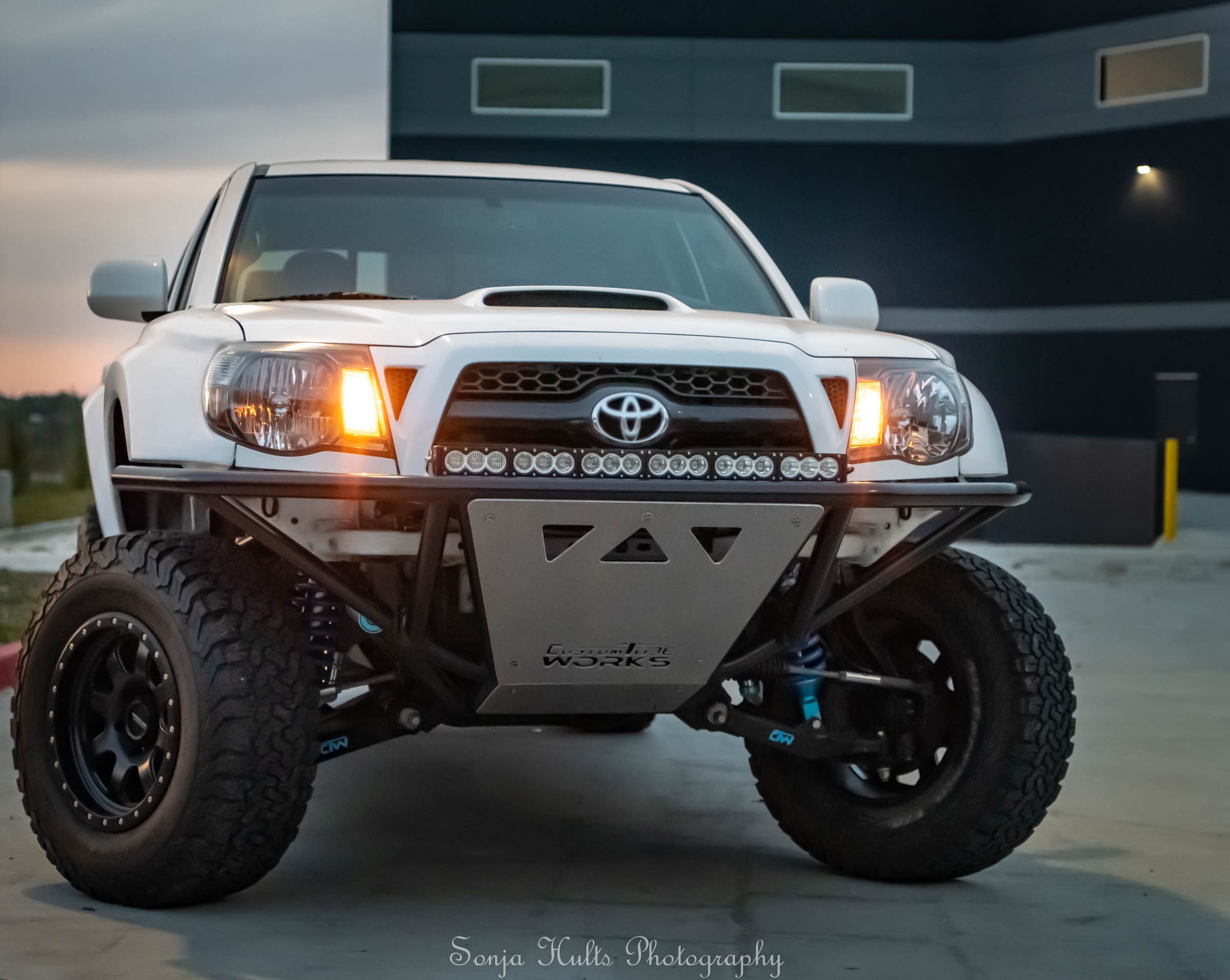 2005+ Toyota Tacoma Prerunner Kit